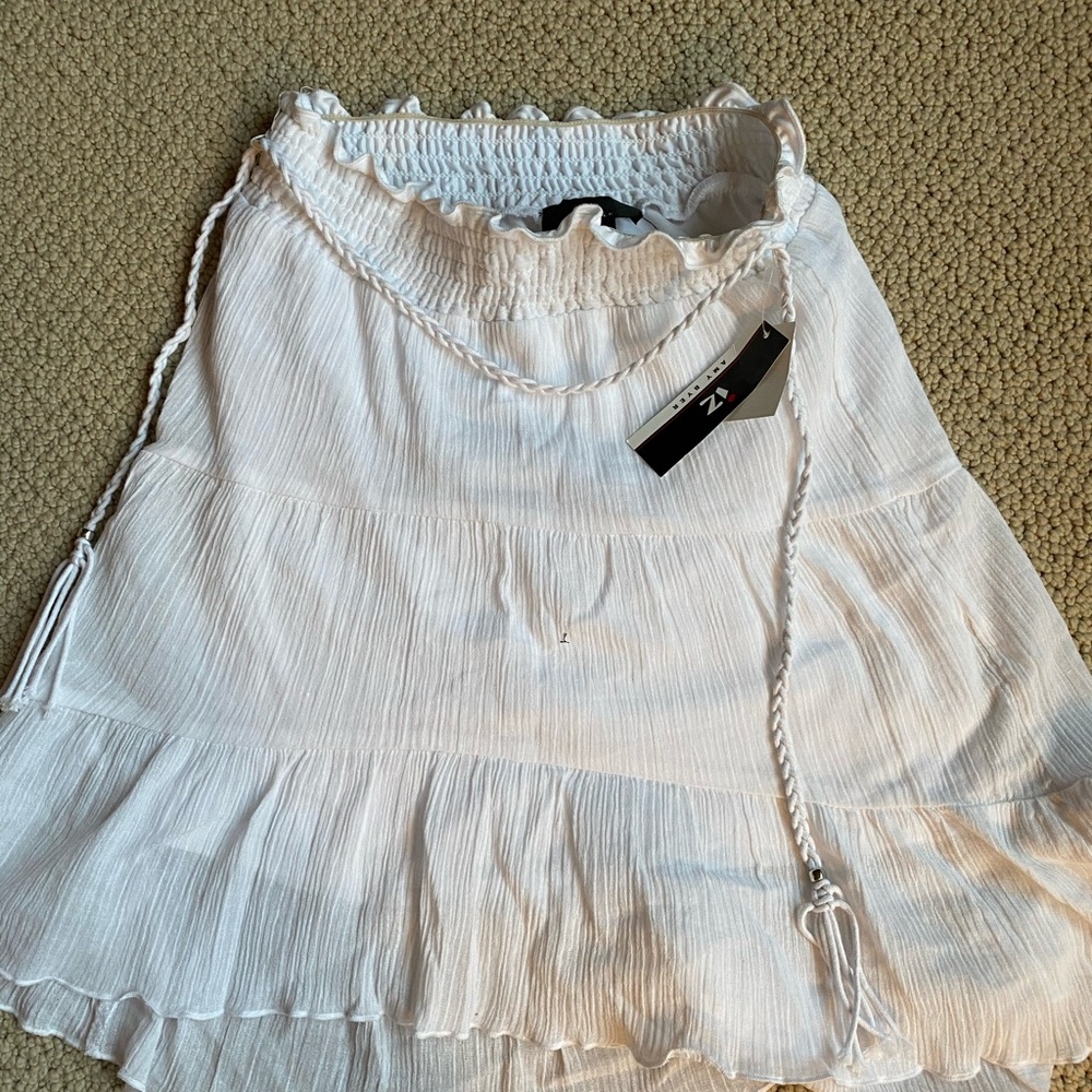 NWT white high-low tiered skirt
